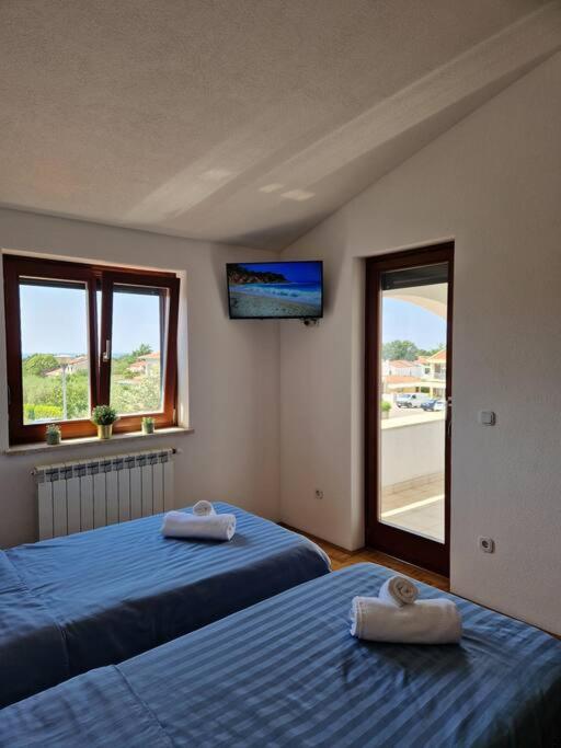 Villa Castanea - Kuca Za Odmor S Bazenom Kukci Bagian luar foto